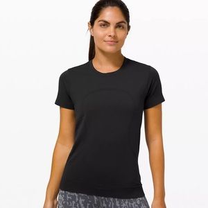 Lululemon Swiftly Breathe Short Sleeve in black